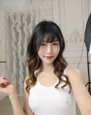 张筱雨《巅》